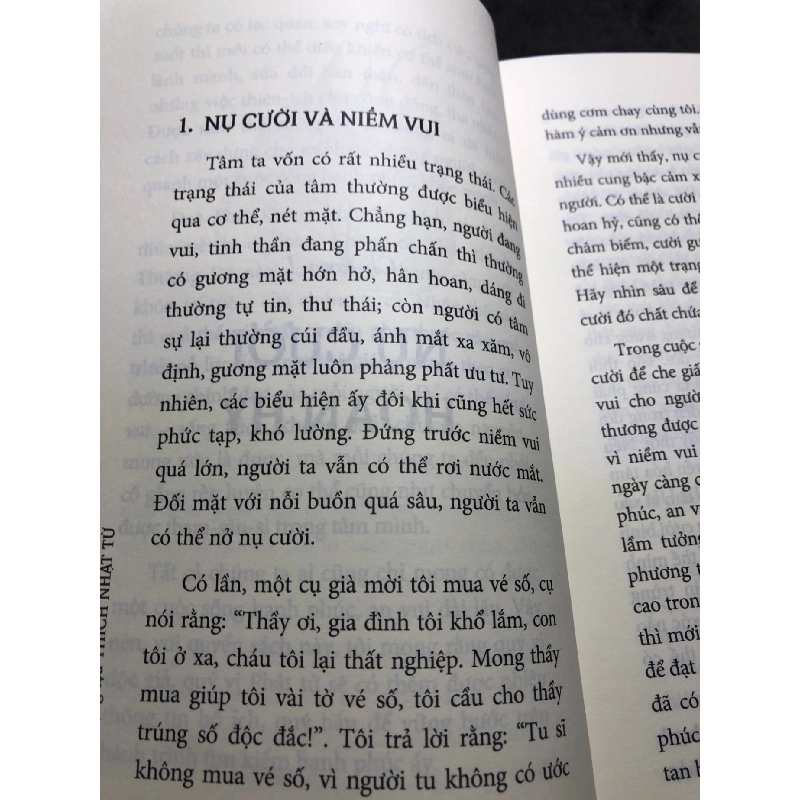 Sống vui sống khoẻ 2021 mới 85% bẩn bụi Thích Nhật Từ HPB2306 SÁCH KỸ NĂNG 915728