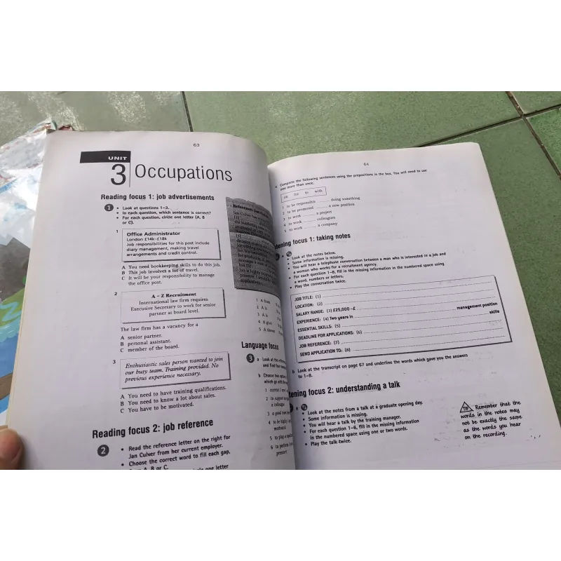 [Tiếng Anh căn bản] Aroma - Business Goals 2 - A4 Elementary 2 - Student's boo 1023197