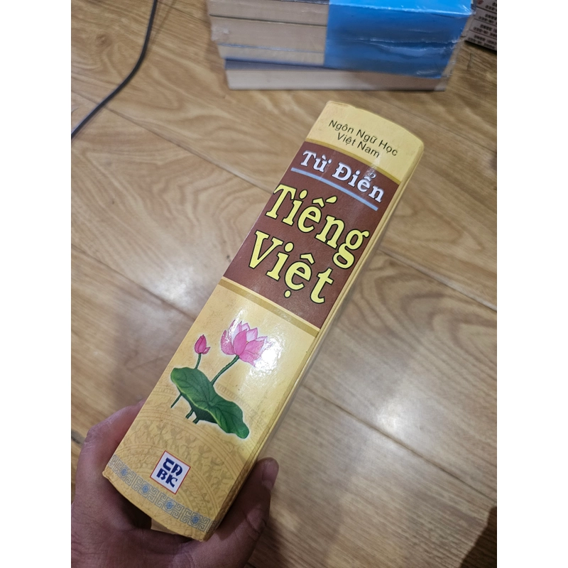 Từ điển TIẾNG VIỆT (bìa cứng,  khổ 14,5 x 20,5 cm)
 407821