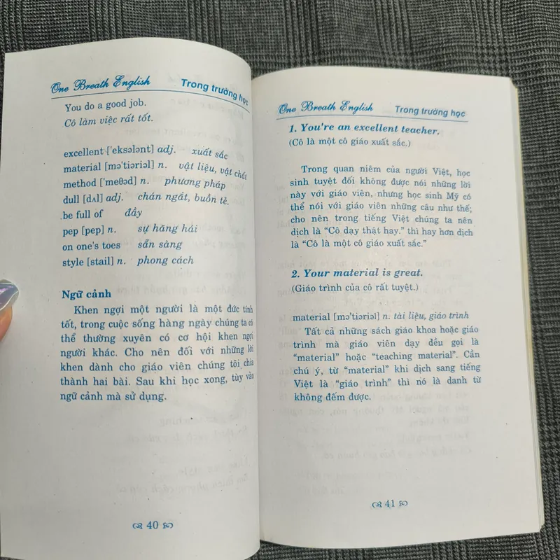 Nói một mạch bằng tiếng Anh (One Breath English) - Trong trường học 606267