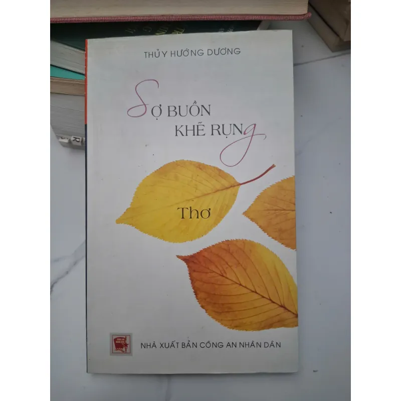 Sợ buồn khẽ rụng - Thủy Hướng Dương - Thơ 696148