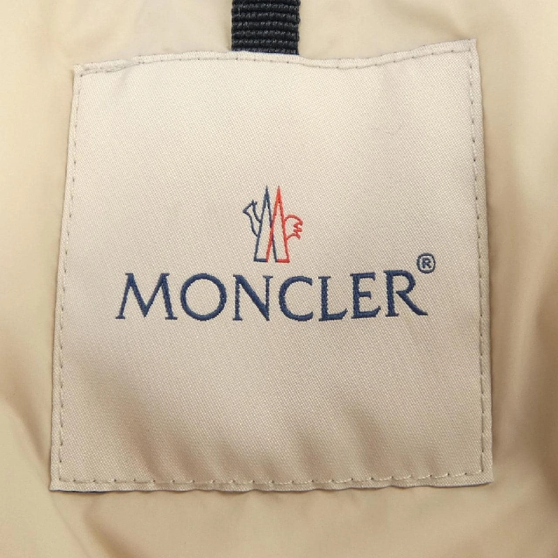 Áo khoác lông vũ MONCLER 640668