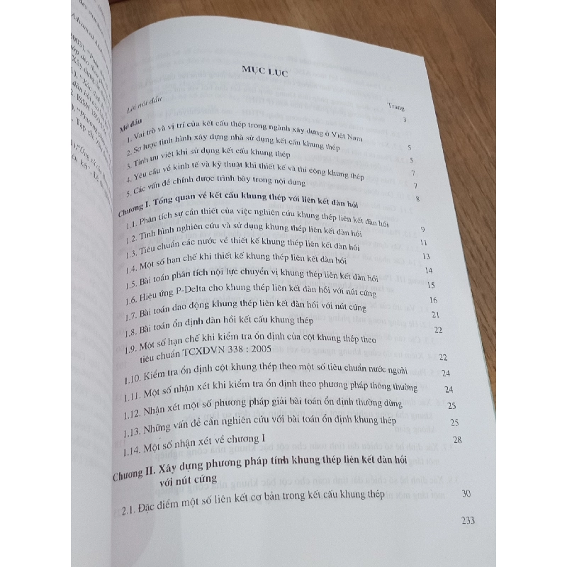 Tính toán và thiết kế khung thép liên kết đàn hồi - TS. Vũ Quốc Anh 758816
