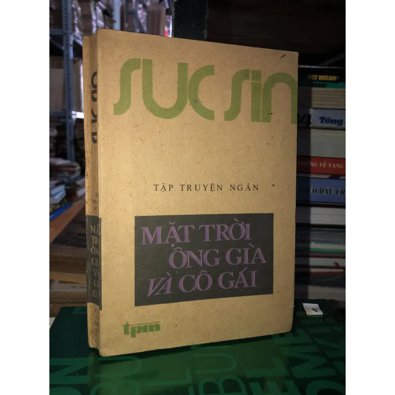 Tập truyện ngắn mặt trời ông già và cô gái - V.Sucsin 786829