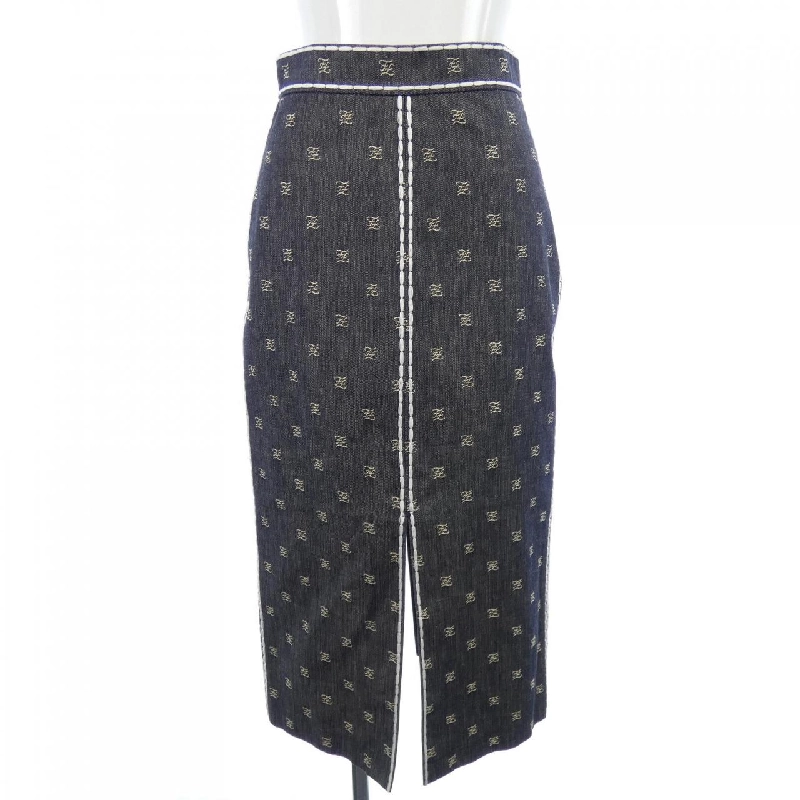 FENDI FQ7128 A5X7 Váy 647969