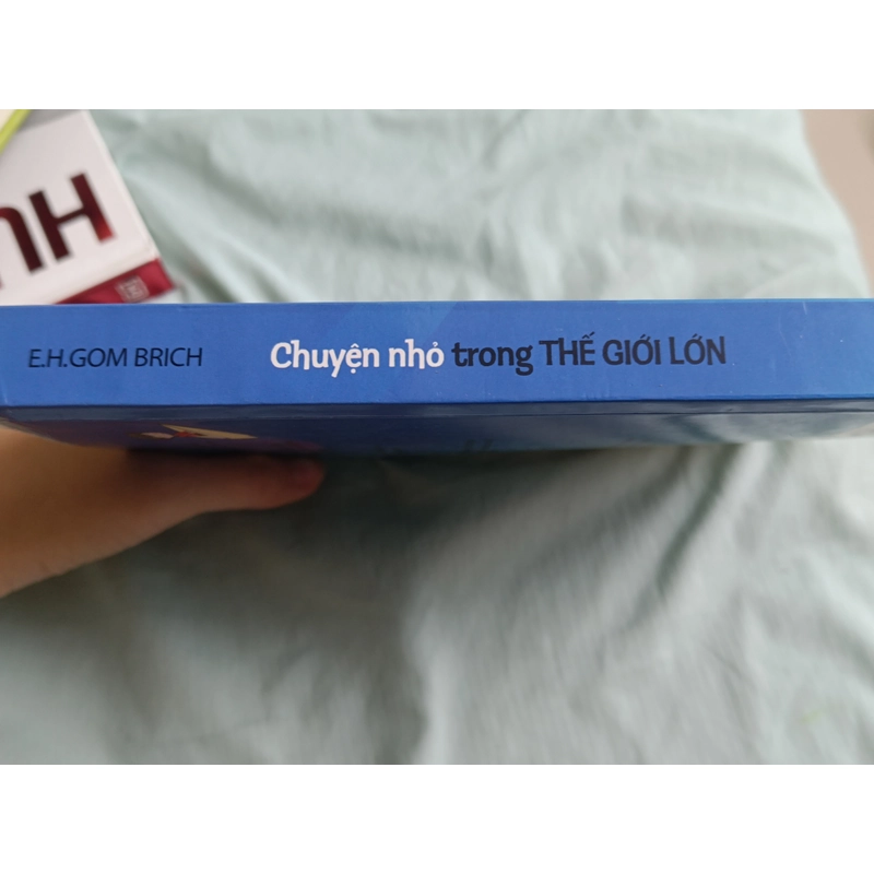 Chuyện Nhỏ Trong Thế Giới Lớn  529243