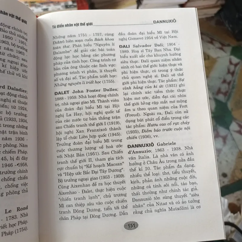 Từ Điển Nhân Vật Thế Giới - Nam Hải Biên Soạn 1006157