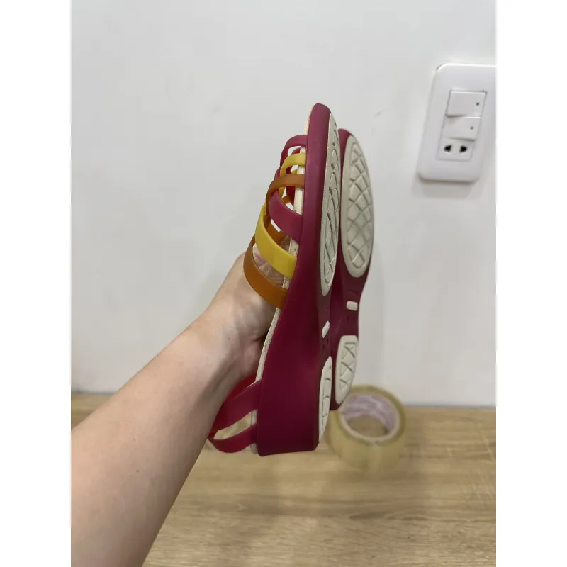 Giày crocs 2hand cao 4p size w6-36 độ mới cao hình chụp thật 989690