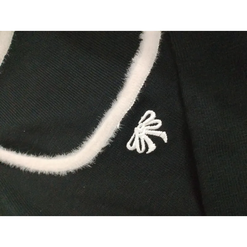 Áo croptop dài tay màu đen size S 1042768