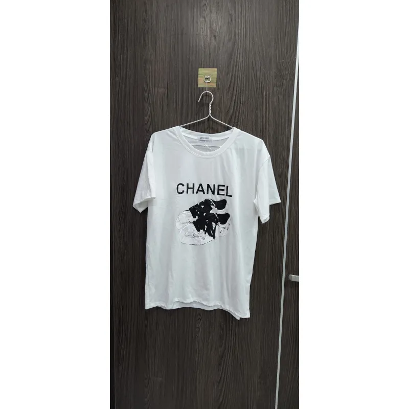 Áo thun BASIC màu trắng cực kỳ dễ phối đồ 933673