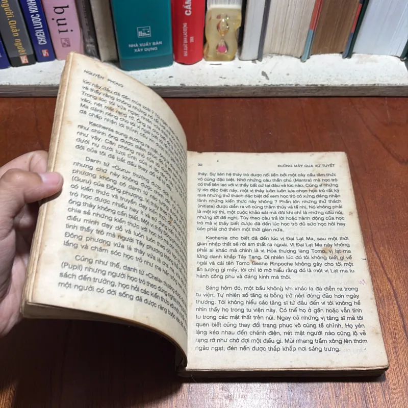 [Nhìn Hơi Cũ Và Có Vết Bút Bi] - II Sách Hay: Đường Mây Qua Xứ Tuyết - Nguyên Phong - 1990 799854