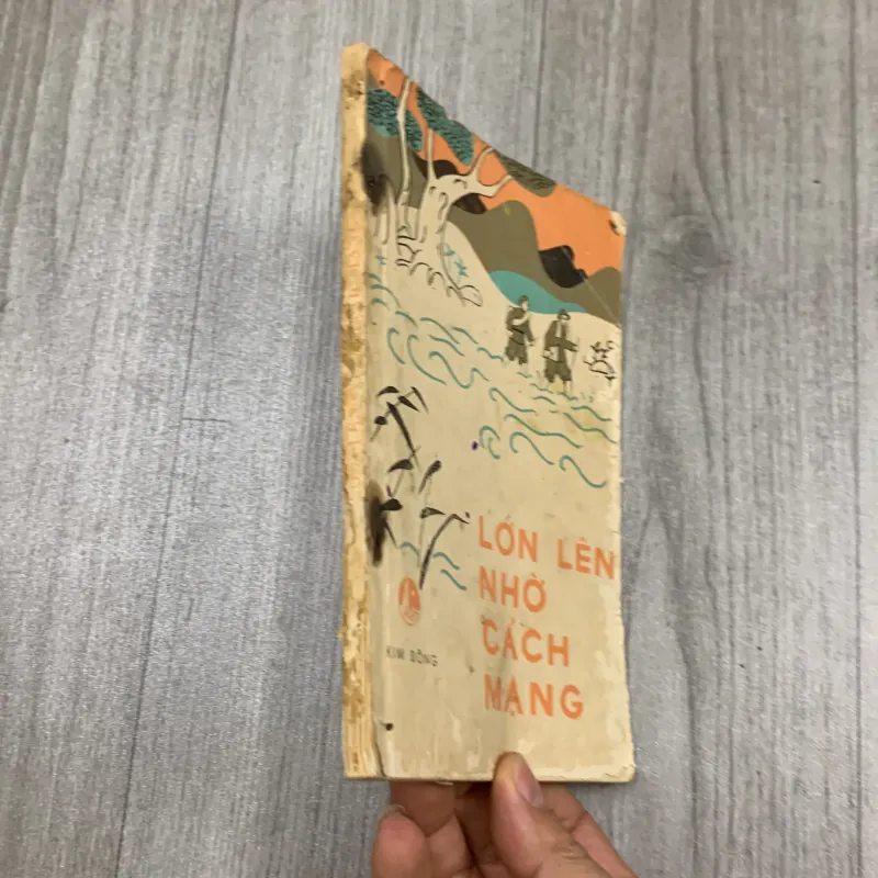 Lớn lên nhờ cách mạng 1970. 10a3 1025795