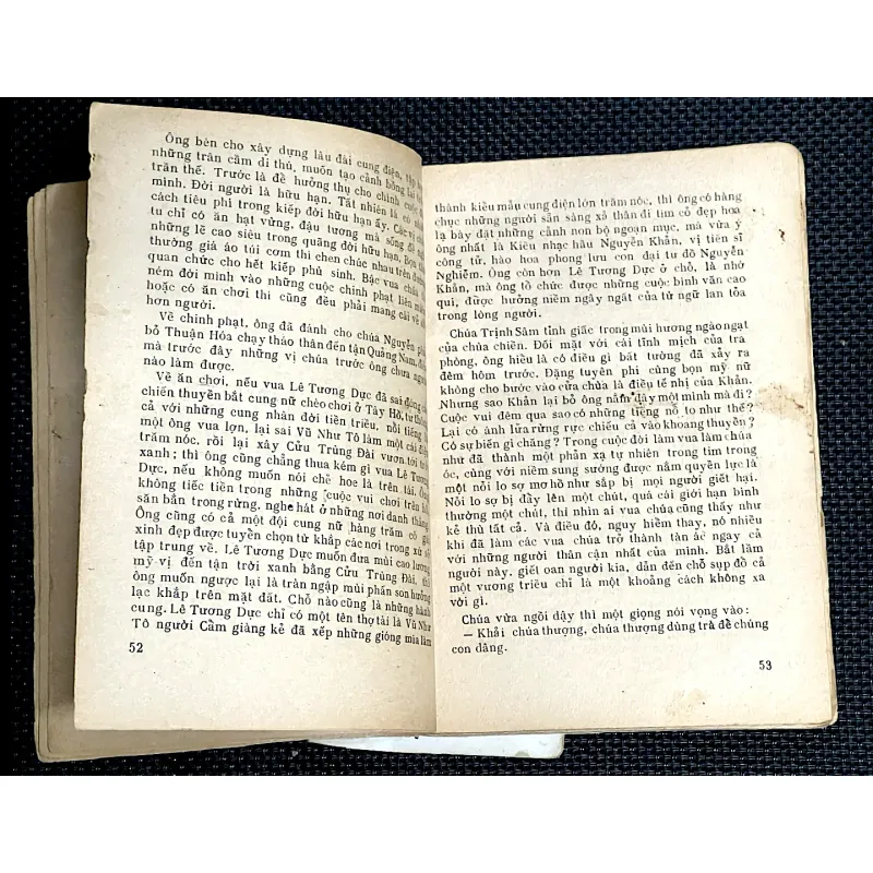 Người đàn bà có gương mặt trăng rằm 995839