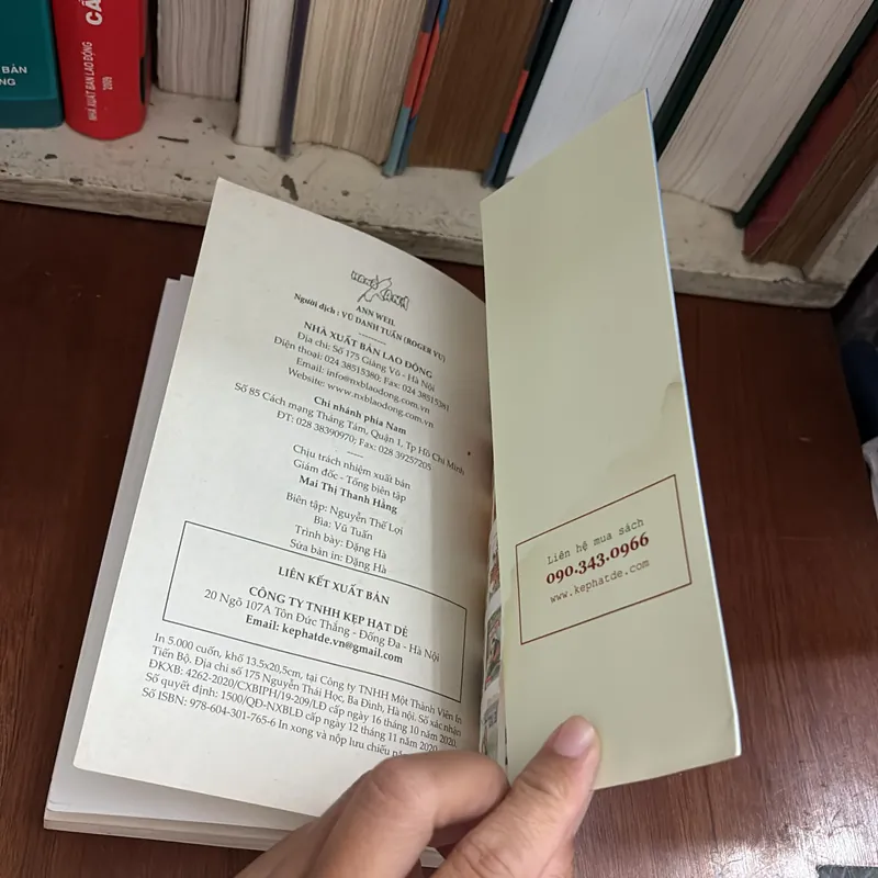 II Văn Học Thiếu Nhi: Hang Xanh - ANNA WEIL - ROGER VU (Dịch) - 2020 709209