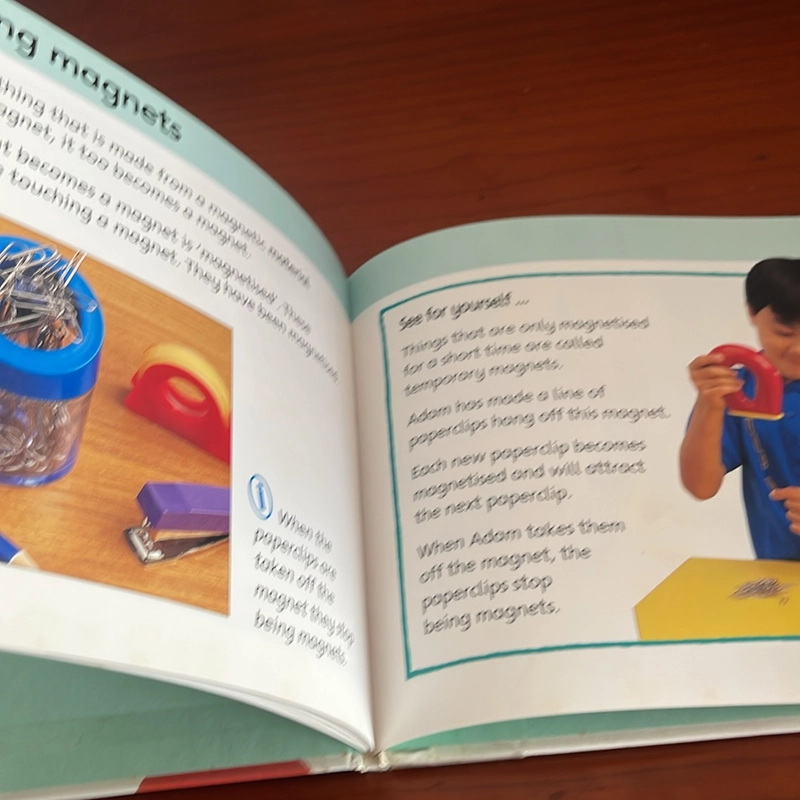 PICTURE BOOK Magnets Science all around me 536740