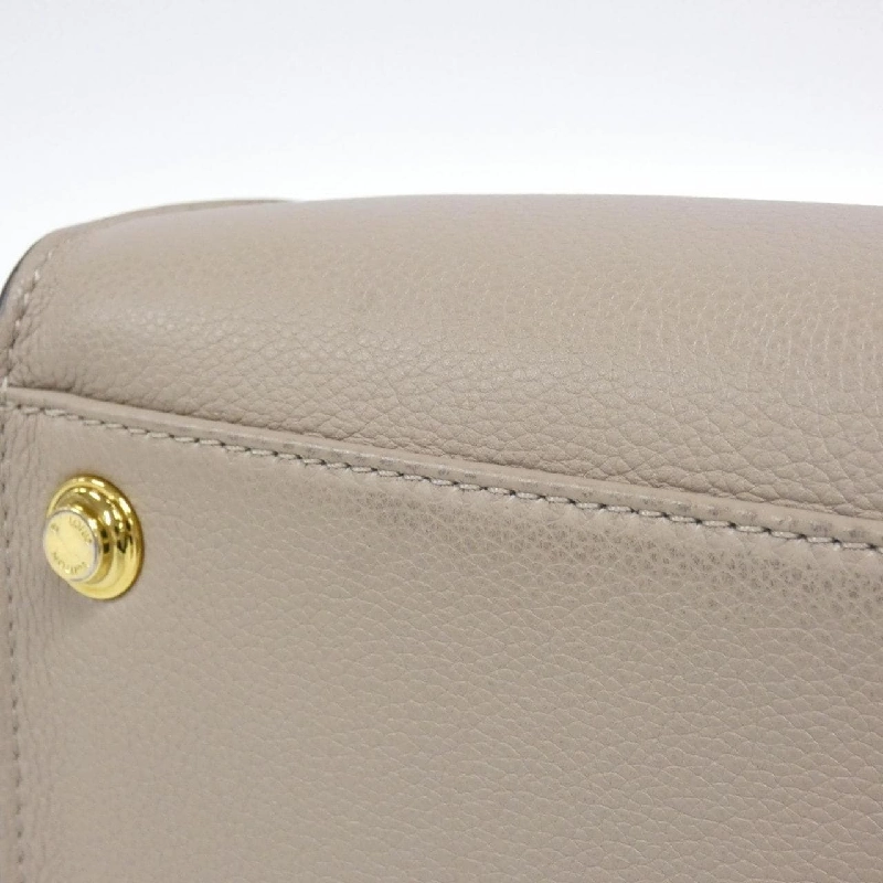 Túi Louis Vuitton On My Side MM M53825 614547