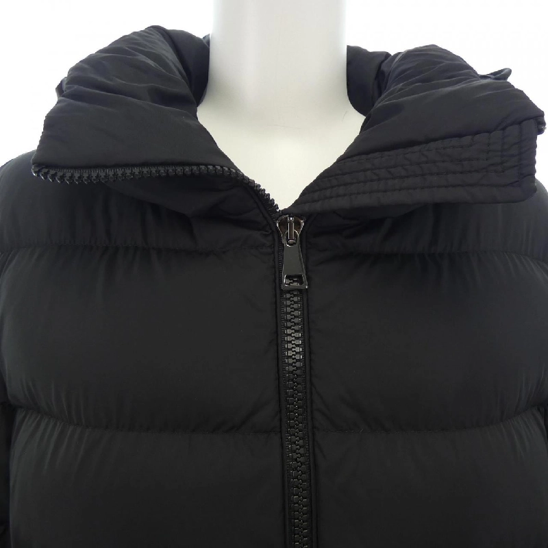 Áo khoác lông vũ MONCLER 643005