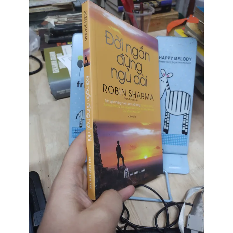 Sách: Đời ngắn đừng ngủ dài - TG: Robin Sharma (B1) 799357