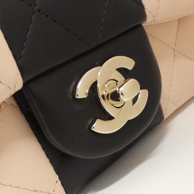 Túi xách chéo Chanel 35200 613633