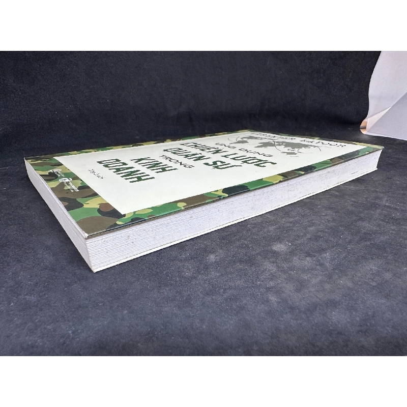 Ứng Dụng Chiến Lược Quân Sự Trong Kinh Doanh, Virender Kapoor, Mới 80% (Ố Nhẹ) SBM270325 919429