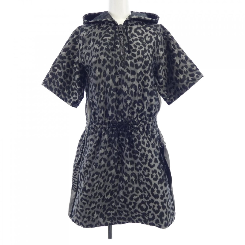 【Mã giảm giá】Christian Dior CHRISTIAN DIOR Váy liền 652690