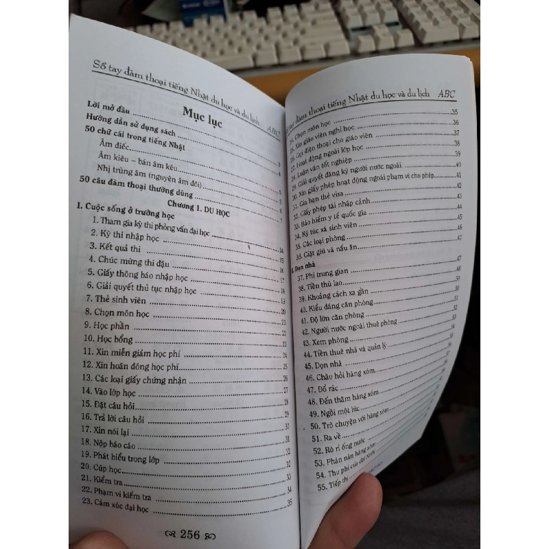 Sổ tay đàm thoại tiếng Nhật du học và du lịch - Sato Toyoda HỌC NGOẠI NGỮ HCM.TN1008 919884
