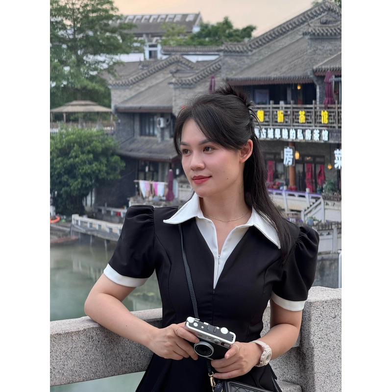 Váy phối 2 màu dáng A trẻ trung năng động 493230