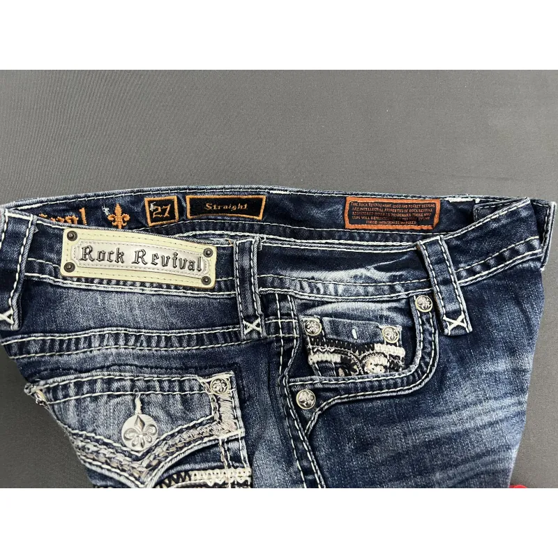 Bạn gởi về mặc không vừa nên pass lại  1026505