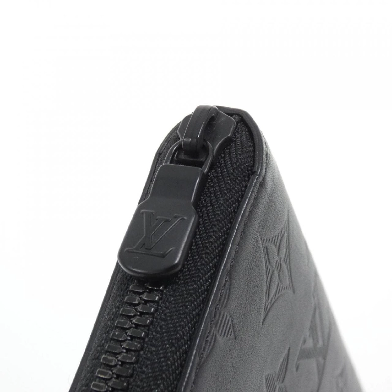 Ví Louis Vuitton Monogram Shadow Zippy Wallet Vertikal M62902 621133