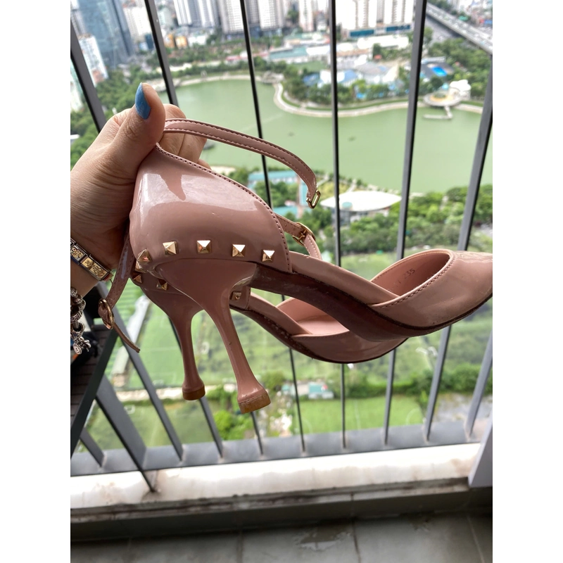 Giày cao gót đinh tán size 36/37 509654