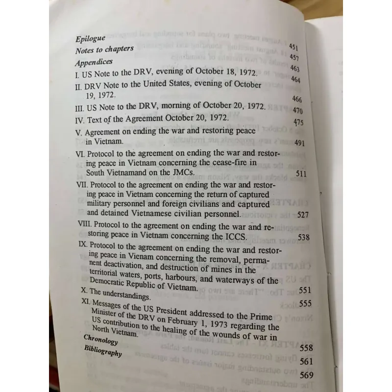 Le Duc Tho - Kissinger - Negotiations In Paris 708051