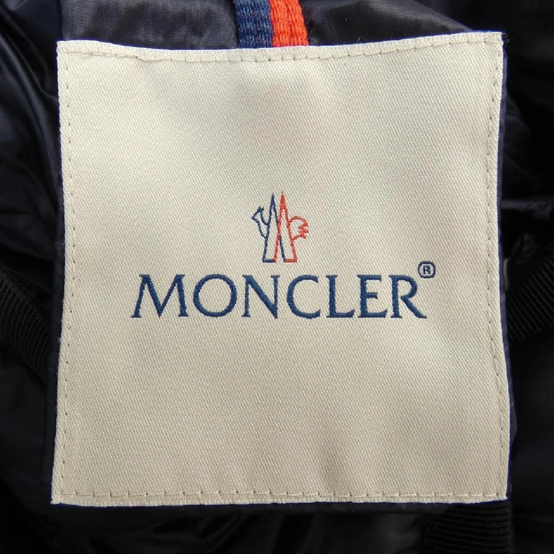 Áo khoác lông vũ MONCLER 640078
