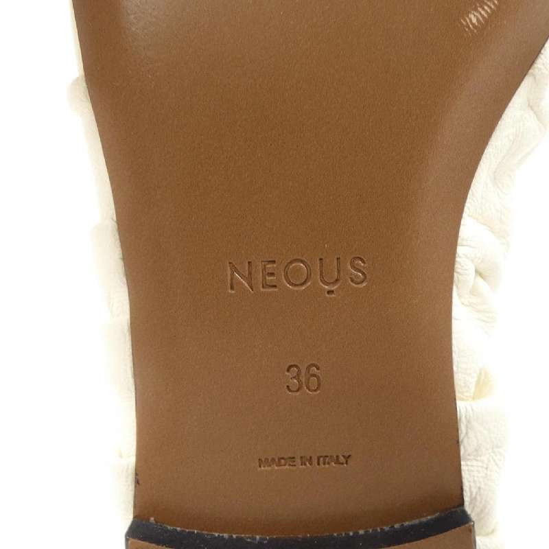 [Mã giảm giá] Giày NEOUS 662158