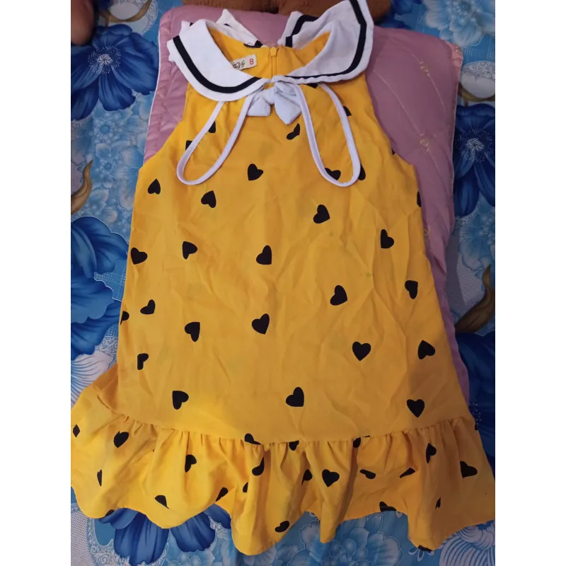 Váy vàng hình tim tai thỏ 753203