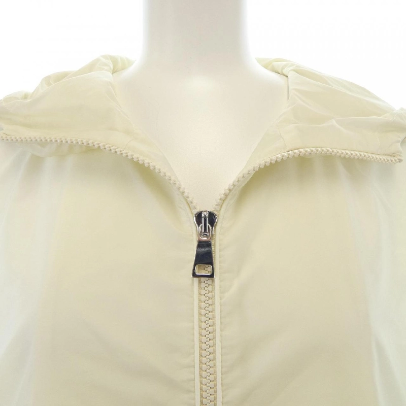 【Khuyến mãi】Áo khoác MONCLER 636759