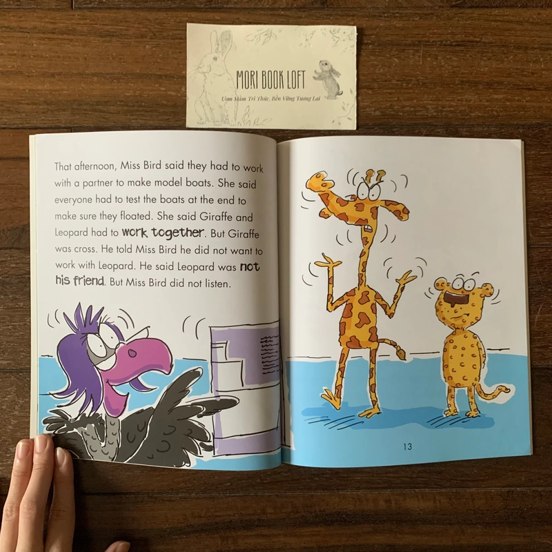 Sách ngoại văn Giraffe Is Left Out, Used 538149