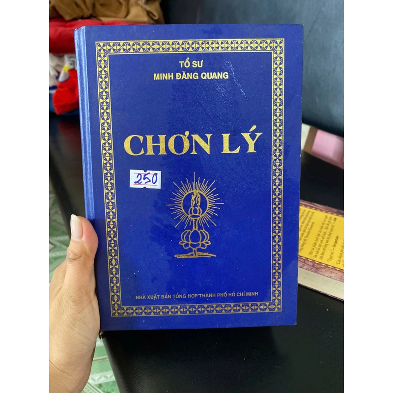 Chơn Lý bìa cứng  531400
