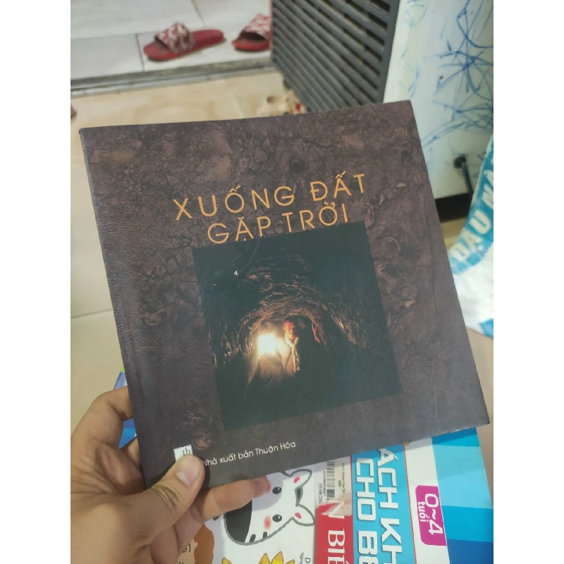 Xuống đất gặp trời Rebooks.vn 956690
