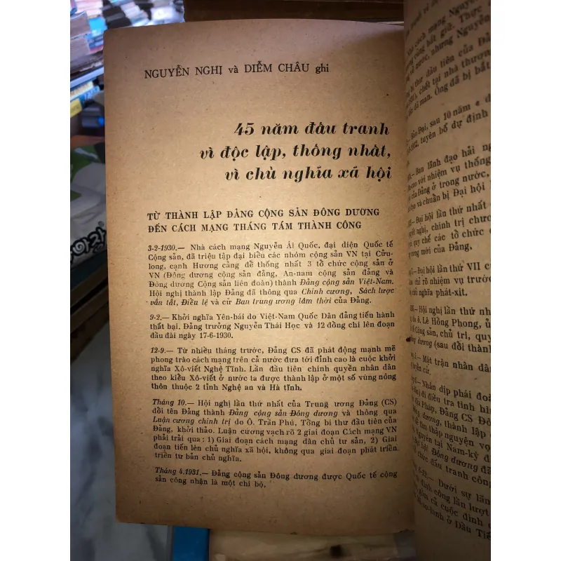 Đứng dậy 72 - 45 năm đấu tranh vì độc lập thống nhất 1020555