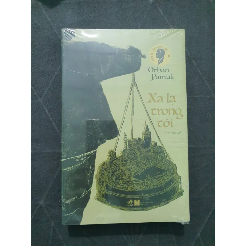 "Xa lạ trong tôi" (seal) - Orhan Pamuk (Nhã Nam) 752944