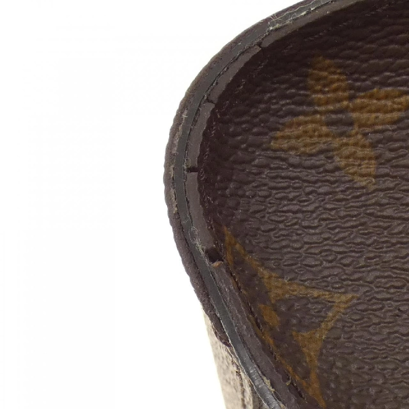 Túi đựng phụ kiện Louis Vuitton Monogram Chess Stand M81588 613671