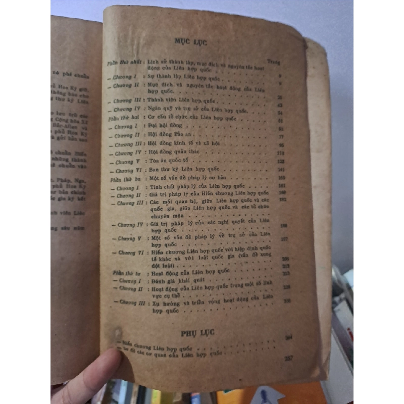 Liên hợp quốc tổ chức những vấn đề pháp lý cơ bản mới 80% ố 1985 Viện Luật học HCM0308 LỊCH SỬ - CHÍNH TRỊ - TRIẾT HỌC 919311