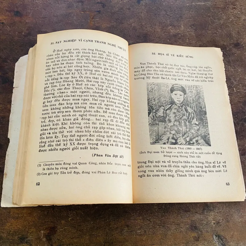 Hương Giang cố sự - Nguyễn Đắc Xuân (1986)  1000207