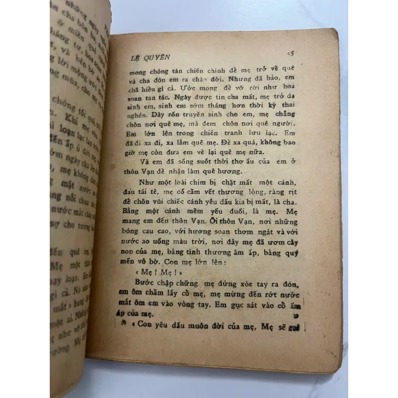 Vân Vi – Lệ Quyên - tủ sách Trăm Hoa 1967 991665