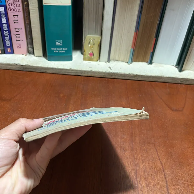 II Hướng Dẫn Sử Dụng Bảo Dưỡng Sửa Chữa Máy May Gia Đình - KS. Trần Tấn Tiếp - 1990 926879