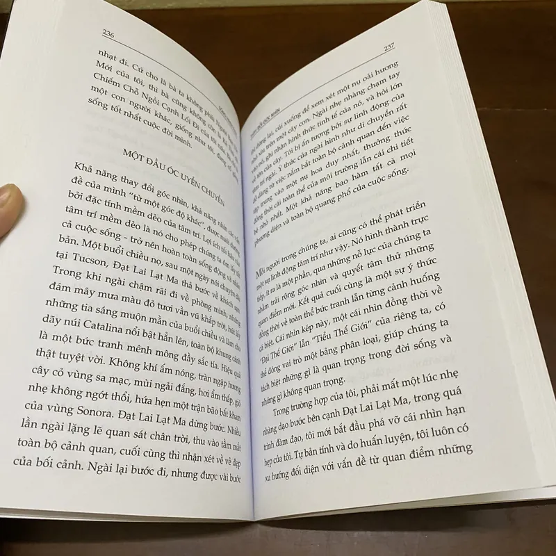 Sống hạnh phúc - Đạt Lai Lạt Ma  606095