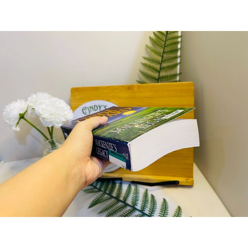 [Sách 2hand từ US] Like new 90% - Mackenzie's Legacy - Linda Howard 477978