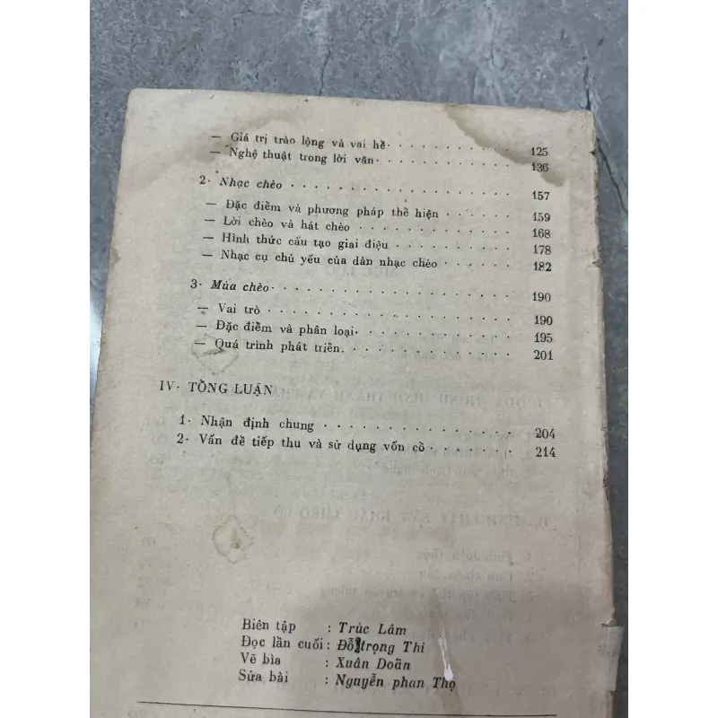 TÌM HIỂU SÂN KHẤU CHÈO - TRẦN VIỆT NGỮ, HOÀNG KIỀU 929482