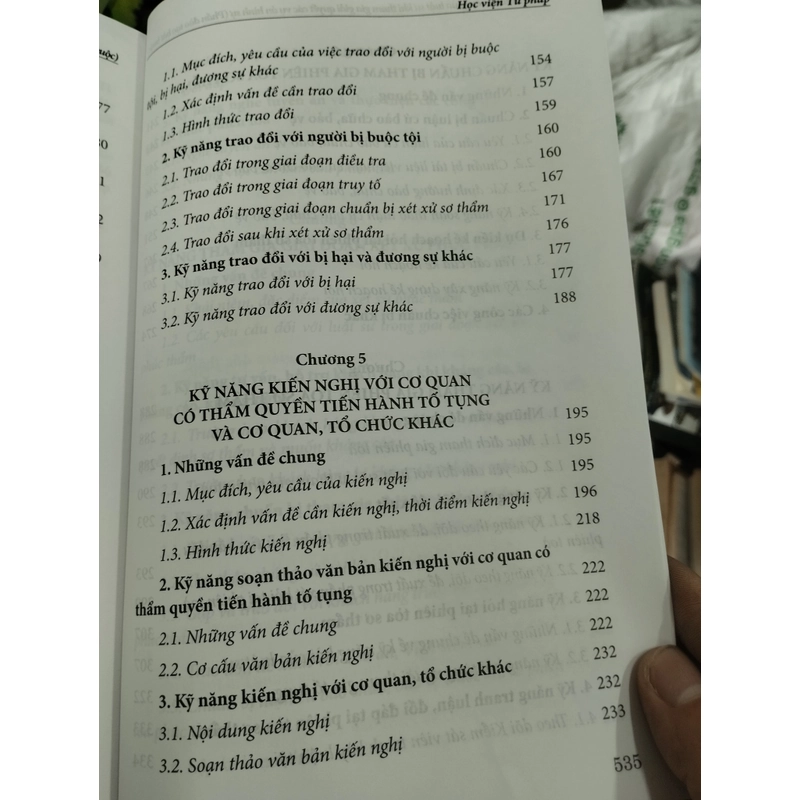 Giáo trình kỹ năng của luật sư khi tham gia giải quyết các vụ án hình sự 322351