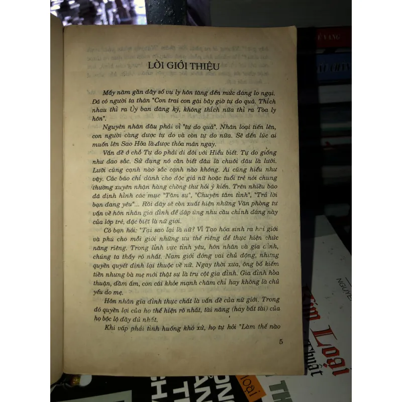 Bách khoa phụ nữ trẻ  998309